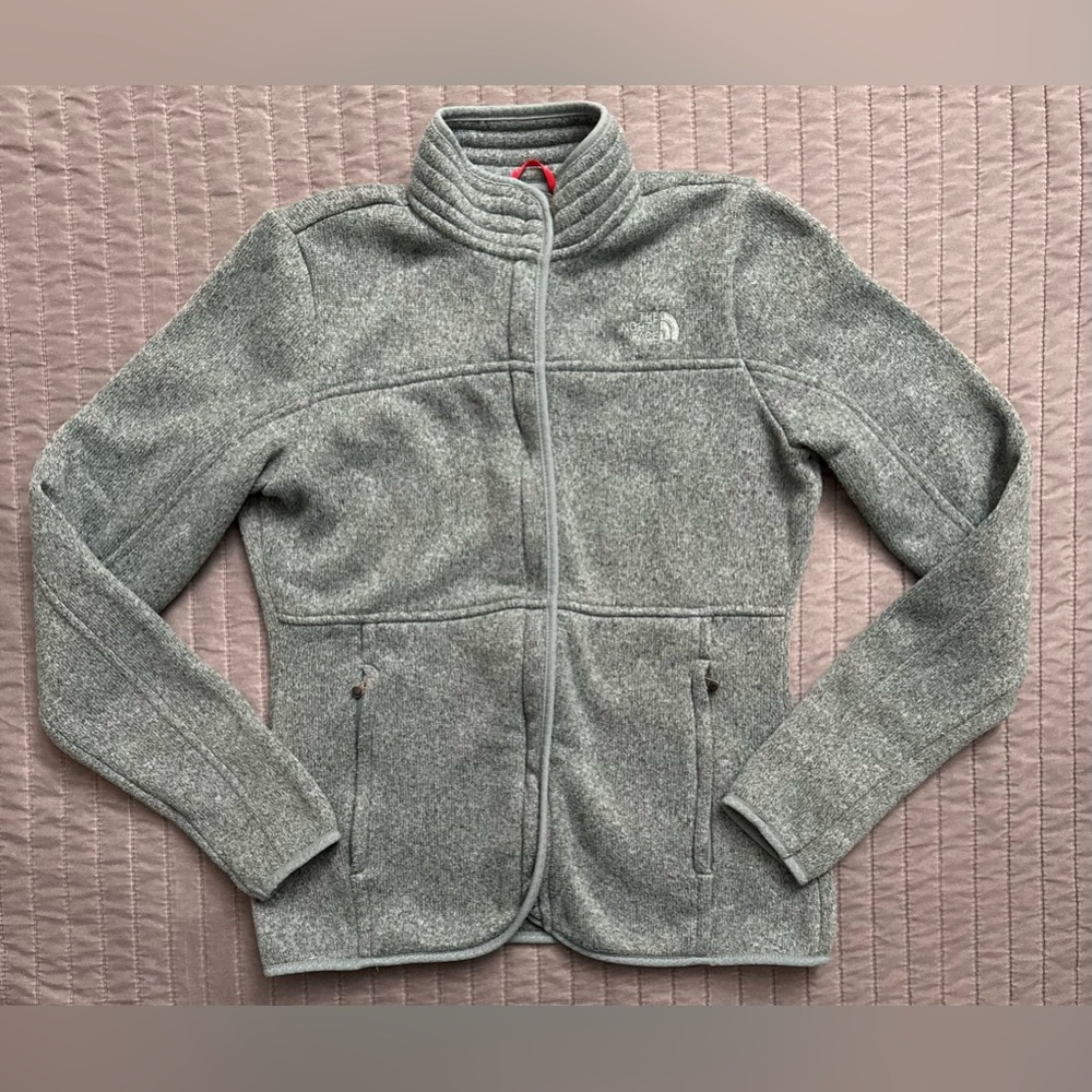 North face full zip jacket ❄️
